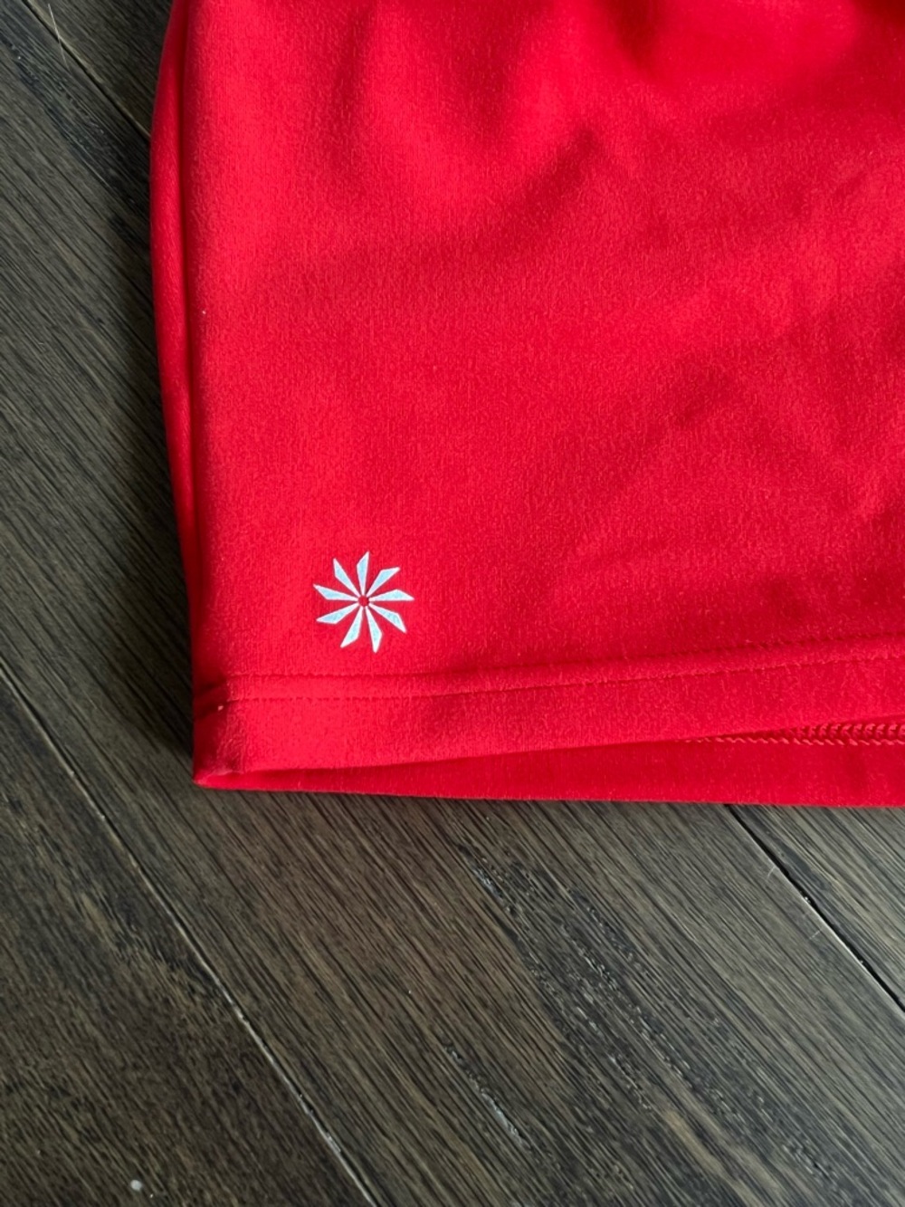 NWOT Athleta Elation V-Neck Longline
Sports Bra - Picture 8 of 10